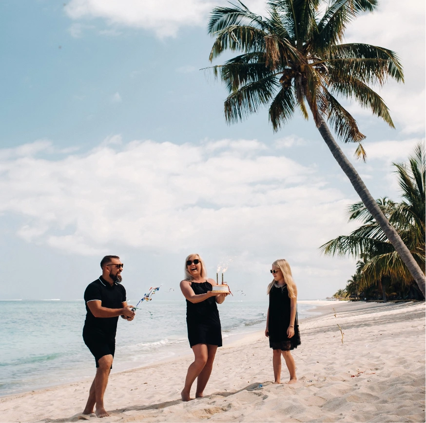 birthday-family-beach